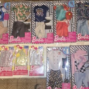 4 Barbie Dolls & All Outfits. Everything Pictured